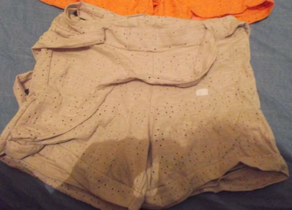 SHORT EM MALHA LILAS